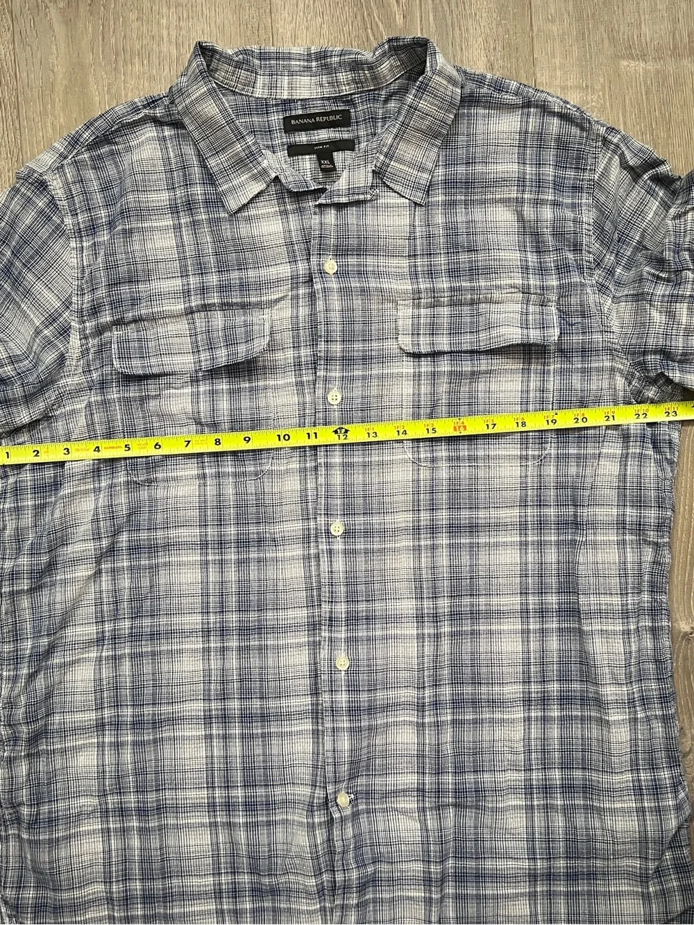 Banana Republic Men’s Light Blue and White Plaid Button-Down Shirt